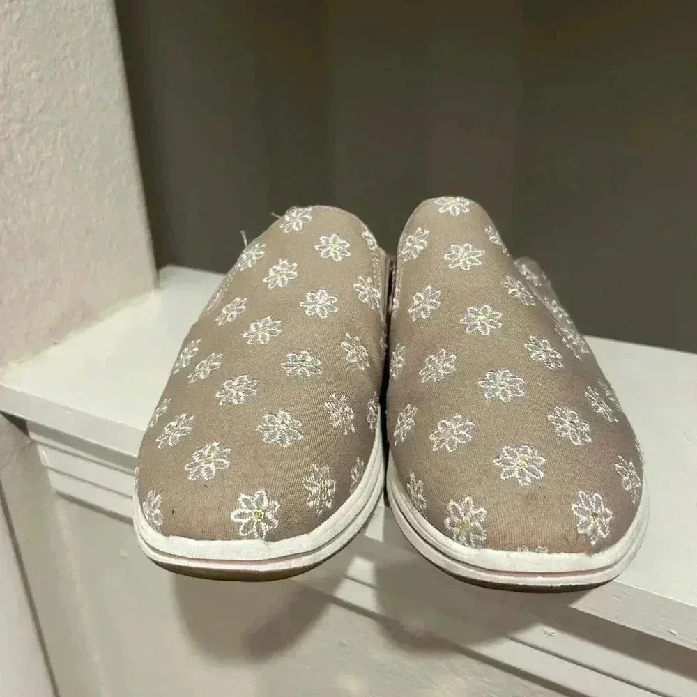 Clarks Breeze Shore Taupe Women's Size 11 M Slides Shoes Sandals 66481 Worn Once - Picture 7 of 10